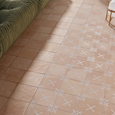 LAURASIA CLAY MONOCOLOR 22,3x22,3cm
